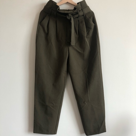 Romeo & Juliet Ruffle Waistband Straight Leg Pants - Picture 2 of 8